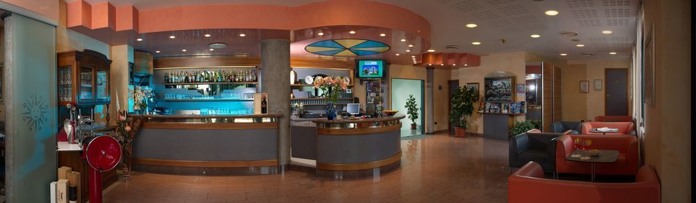 Hotel Eden ヴァレッジョ・スル・ミンチョ エクステリア 写真