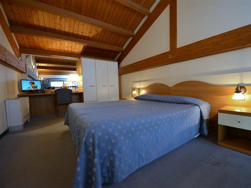 Hotel Eden ヴァレッジョ・スル・ミンチョ エクステリア 写真